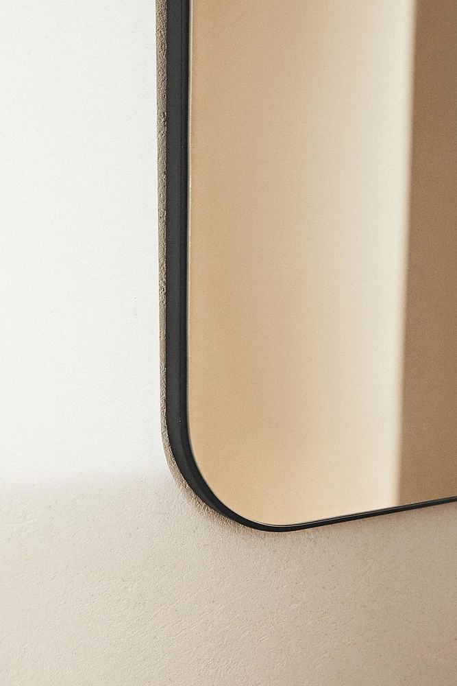 ASYMMETRIC WALL MIRROR