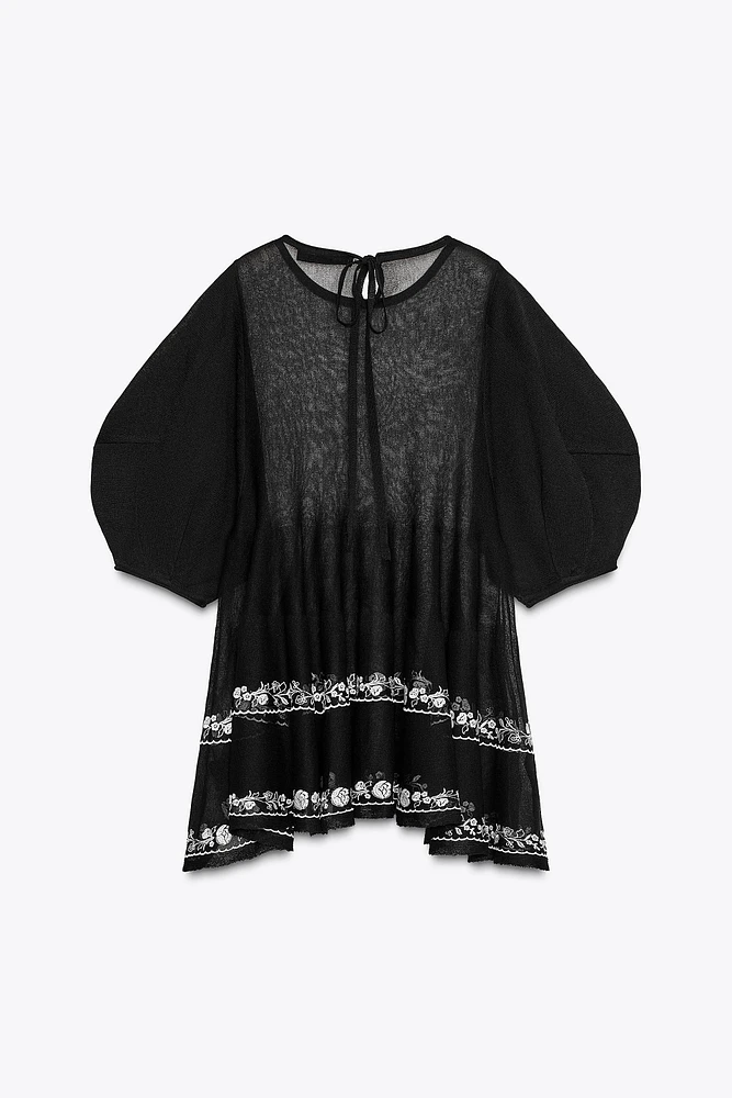 EMBROIDERED FINE KNIT LONG BLOUSE