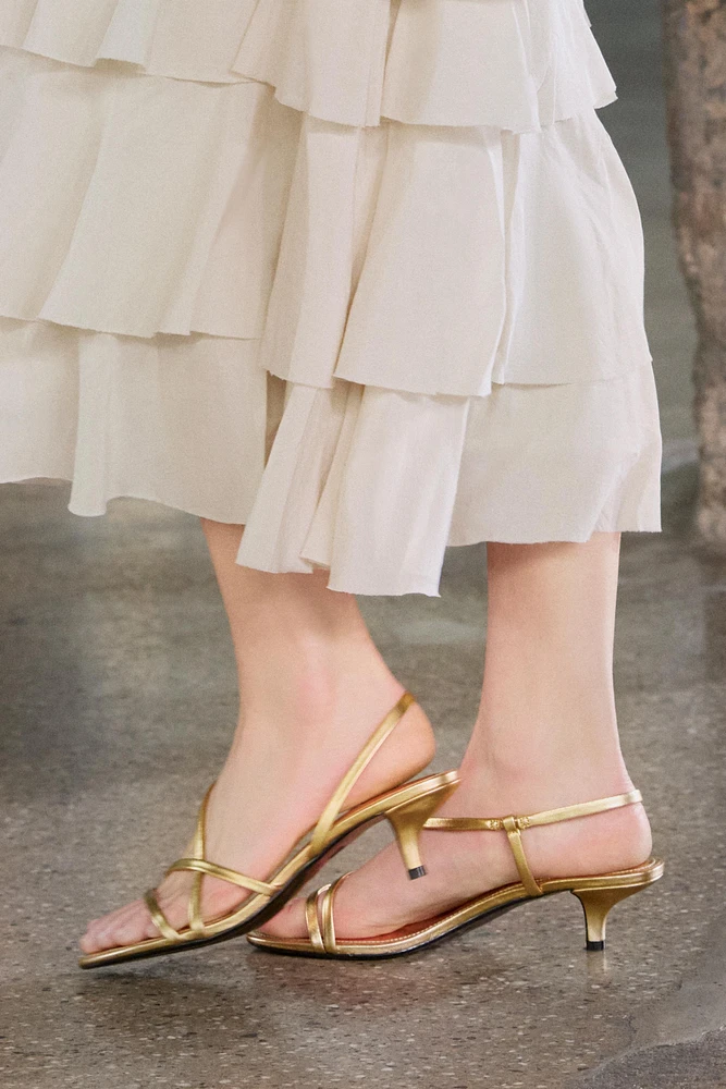 SANDALES KITTEN HEEL EN CUIR