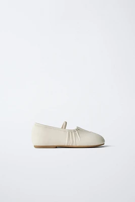 BALLERINES EN CUIR