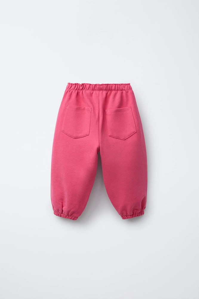 PANTALON JOGGER MOLLETONNÉ AVEC LOGO