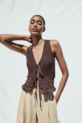 TOP EN MAILLE À VOLANTS