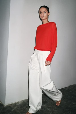 EXTRA-FINE KNIT TOP