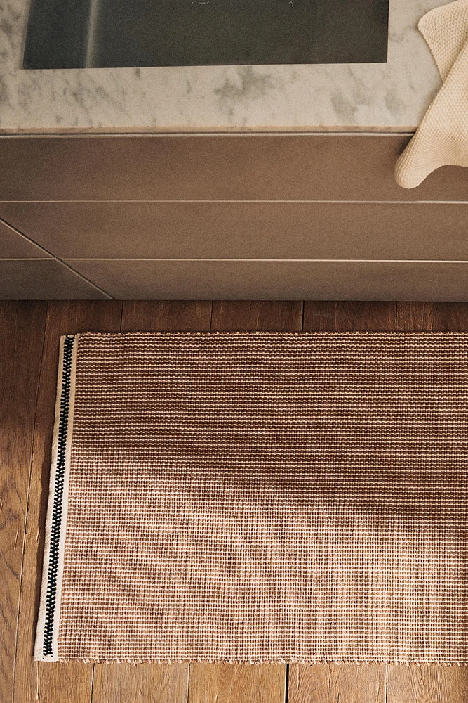 NON-SLIP STRIPED JUTE RUG