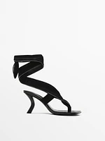 Sandales à talon nouées en daim - Limited Edition