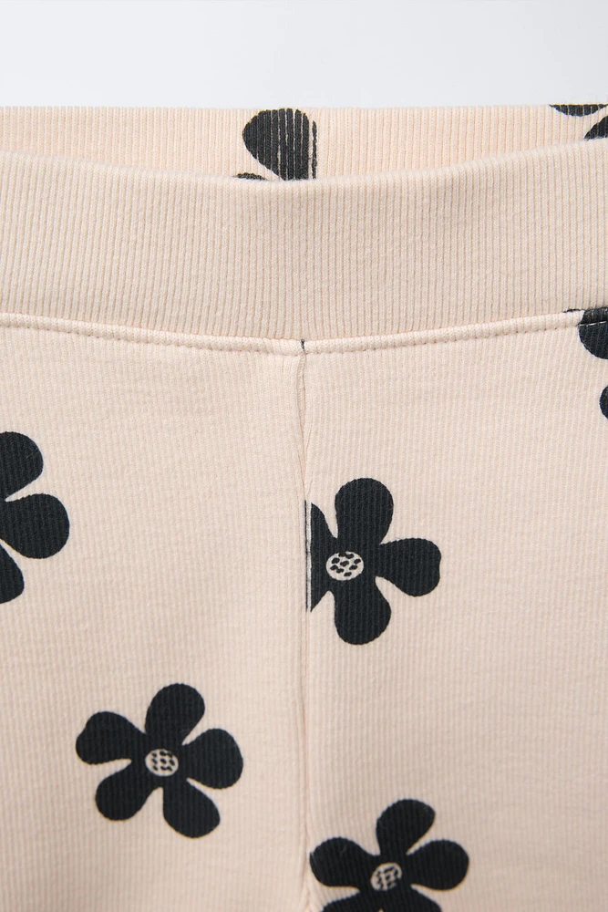 PLAIN T-SHIRT AND PRINTED BIKE SHORTS SET