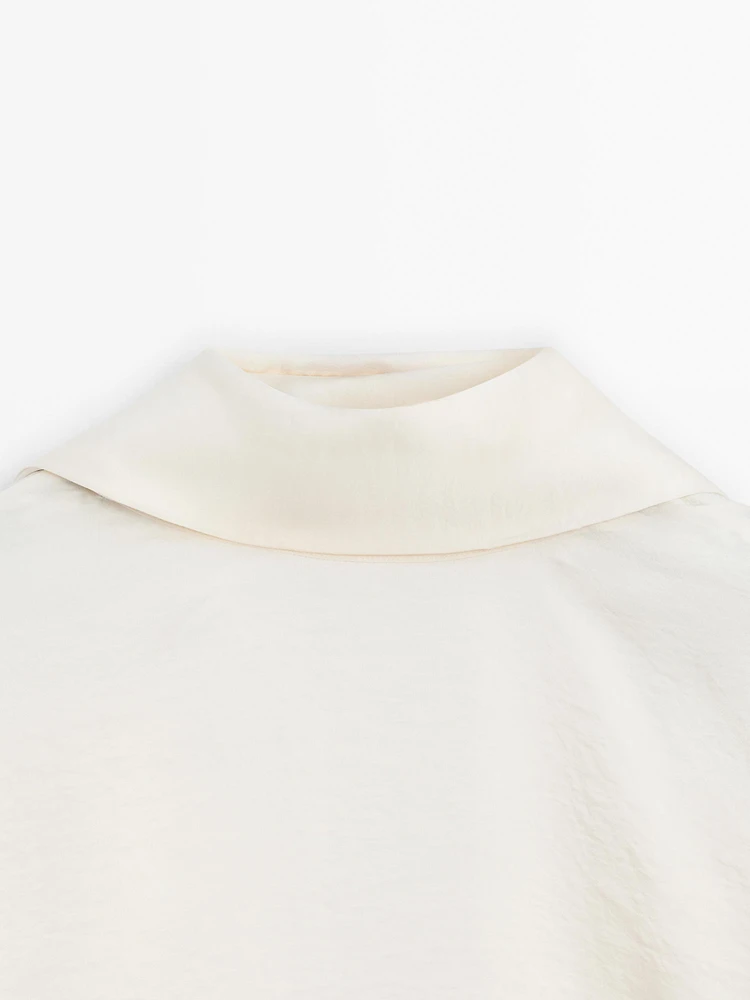 Flowing shirt with low-cut back - Studio
