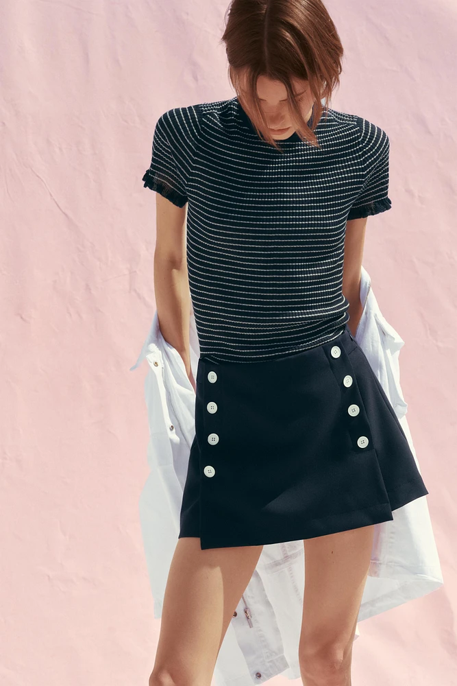 SPLIT SKIRT WITH BUTTONS