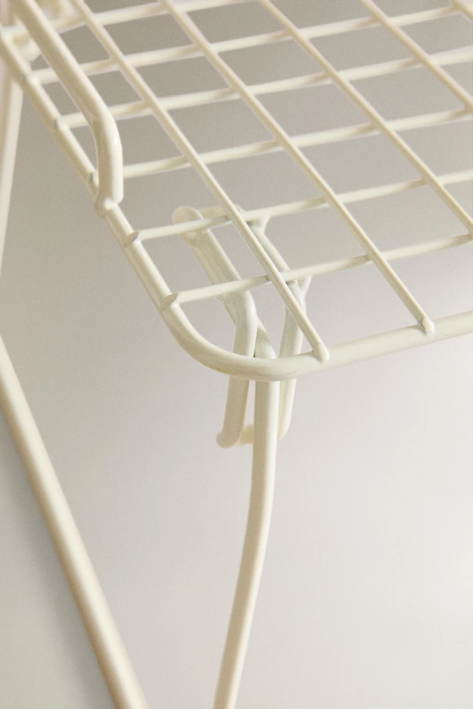FOLDABLE LACQUERED METAL RACK