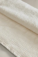 EMBROIDERED LINEN BORDER BATH TOWEL