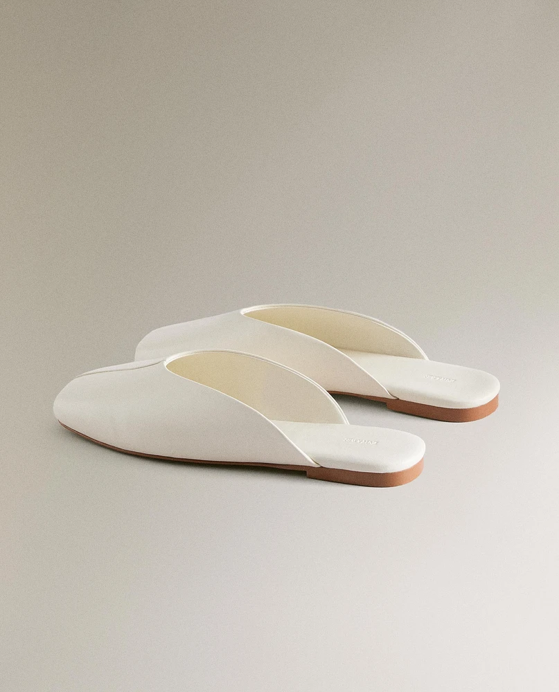 LEATHER MULES