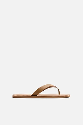 SANDALES EN CUIR À BRIDES