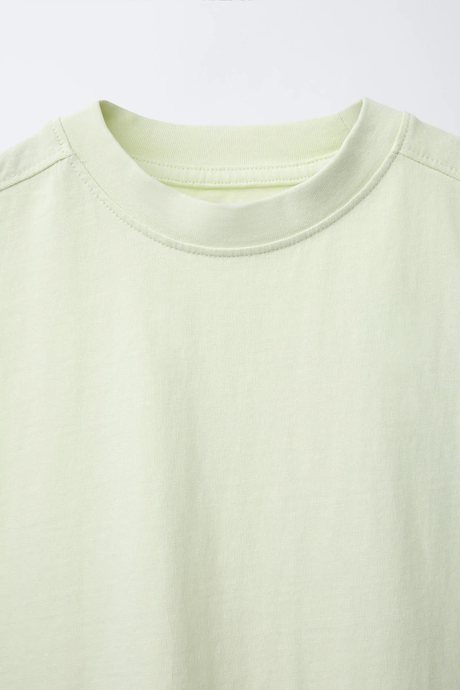 PLAIN SLEEVELESS T-SHIRT WITH LABEL