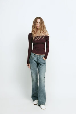 ASYMMETRIC NECKLINE TOP