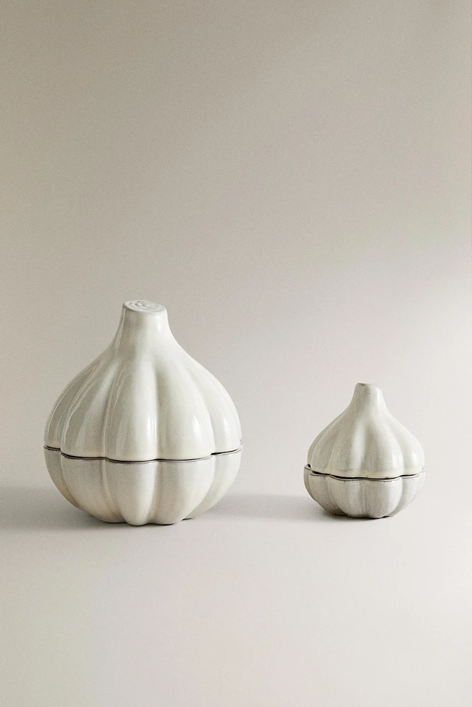 TERRACOTTA GARLIC STORAGE JAR