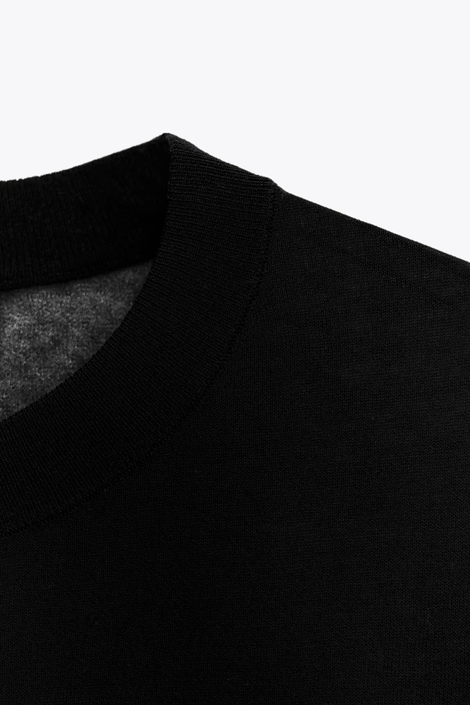 EXTRA-FINE KNIT TOP