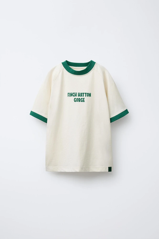 ENSEMBLE DE JOGGING T-SHIRT ET BERMUDA LISERÉS