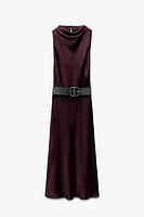 ROBE MI-LONGUE SATINÉE AVEC CEINTURE