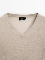 Linen V-neck knit sweater