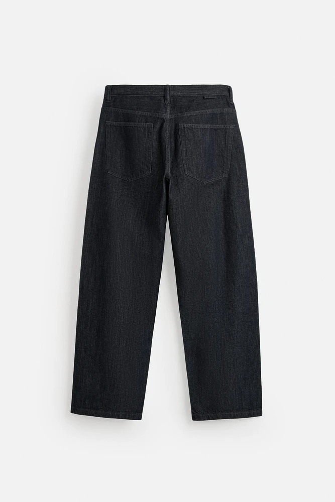LIGHTWEIGHT BAGGY FIT JEANS