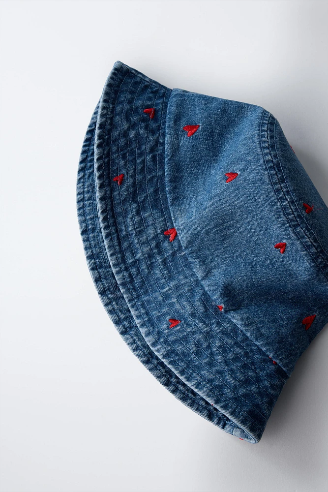 EMBROIDERED HEART DENIM BUCKET HAT