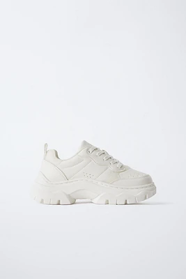 CHUNKY SOLED SNEAKERS