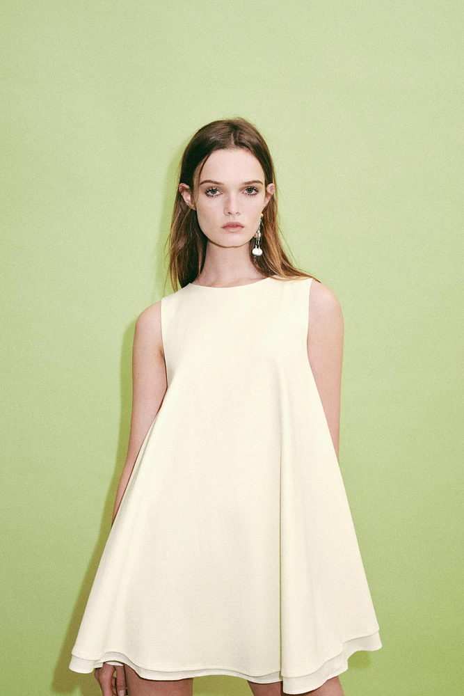 ROBE COURTE VOLUME