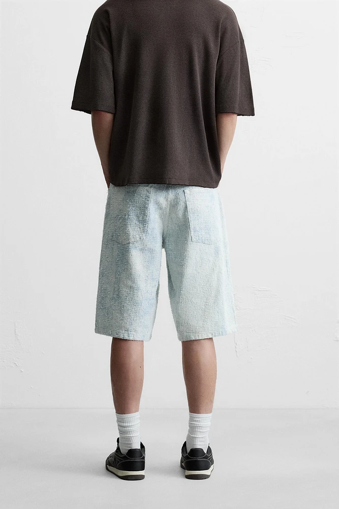 SCRATCHED BAGGY FIT DENIM SHORTS