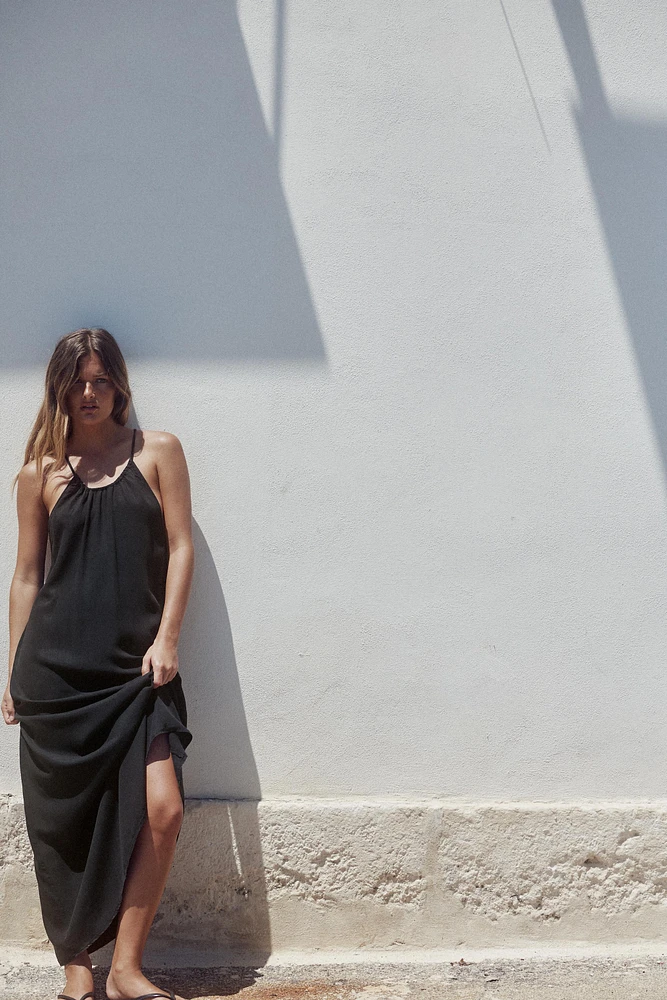 GATHERED HALTER DRESS