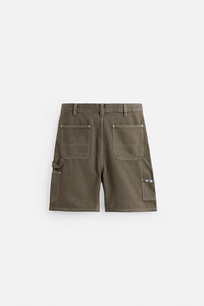 CARPENTER POCKET DENIM SHORTS