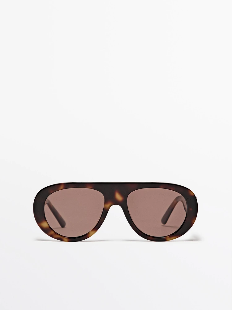 Oval sunglasses