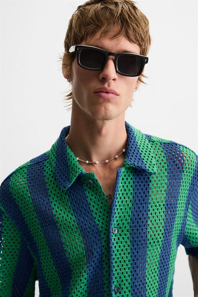 CHEMISE STRUCTURÉE AU CROCHET