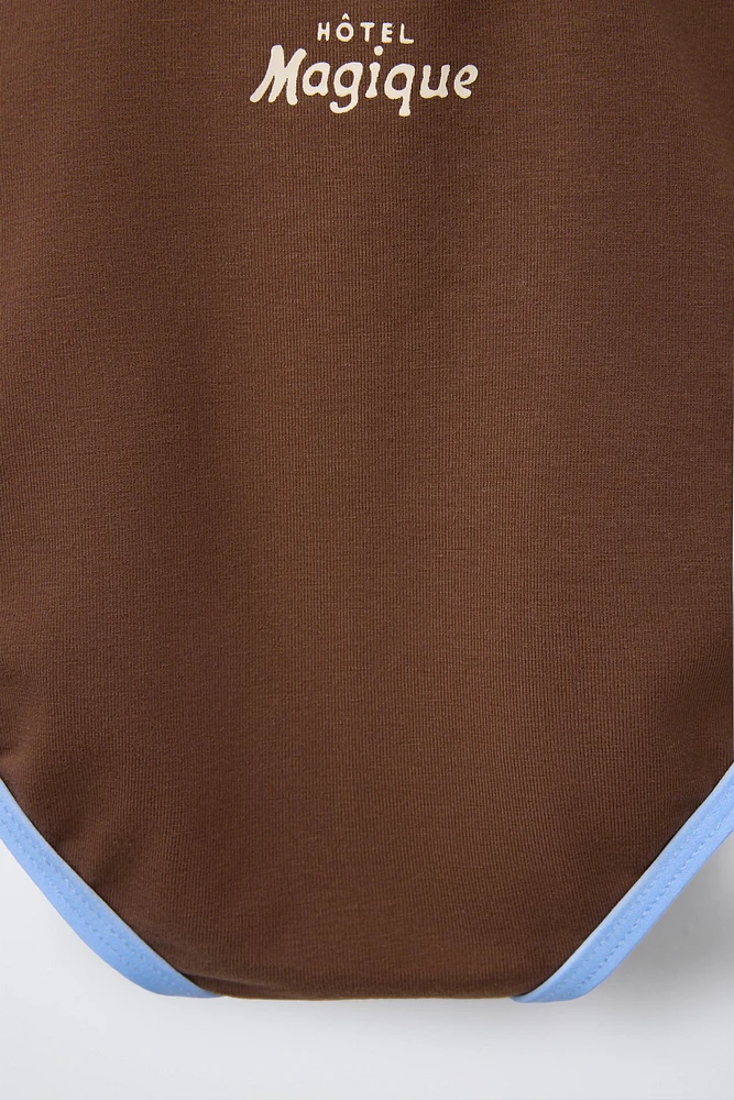 2-6 ANS/ MAILLOT DE BAIN LISERÉS CONTRASTE HÔTEL MAGIQUE © X ZARA