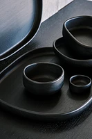 TRAY 02