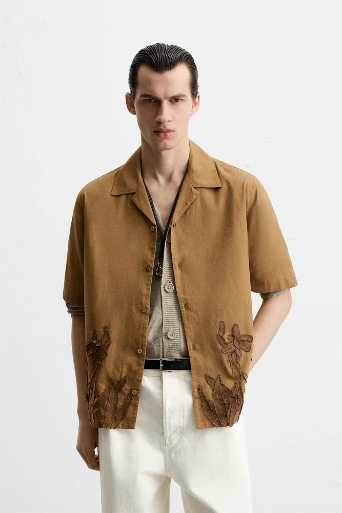 CHEMISE COUPE DÉCONTRACTÉE À RELIEF