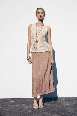 SLEEVELESS CROCHET TOP