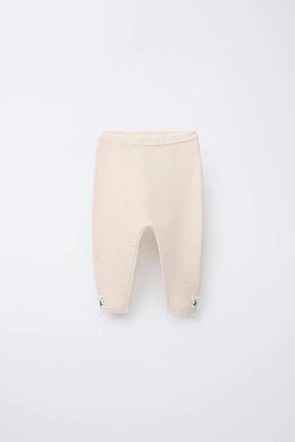 PANTALON EN MAILLE LINKS FLEURS BRODÉES