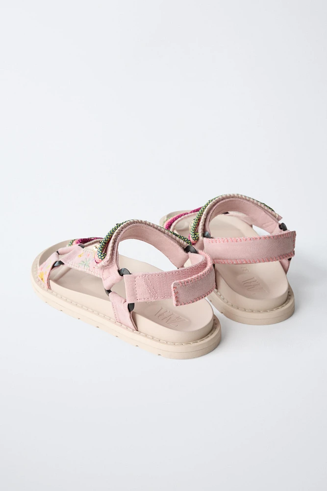 DETAILED CASUAL SANDALS