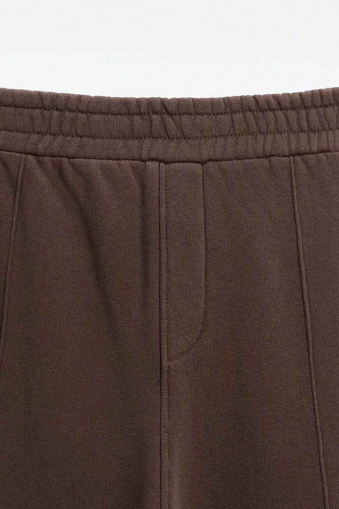 PANTALON DE JOGGING DÉLAVÉ AVEC COUTURES