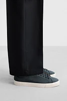 BASIC SNEAKER