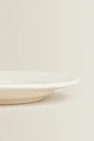 EARTHENWARE DESSERT PLATE WITH RAISED-DESIGN EDGE