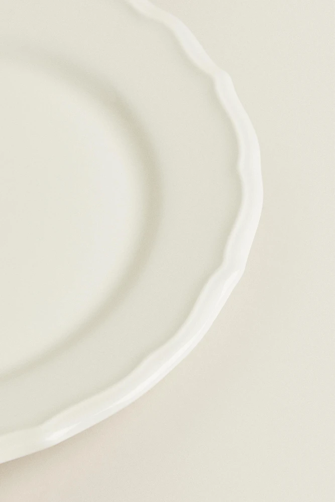 EARTHENWARE DESSERT PLATE WITH RAISED-DESIGN EDGE