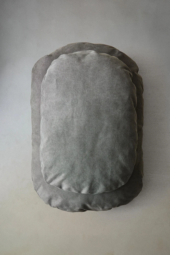 OVAL PET CUSHION