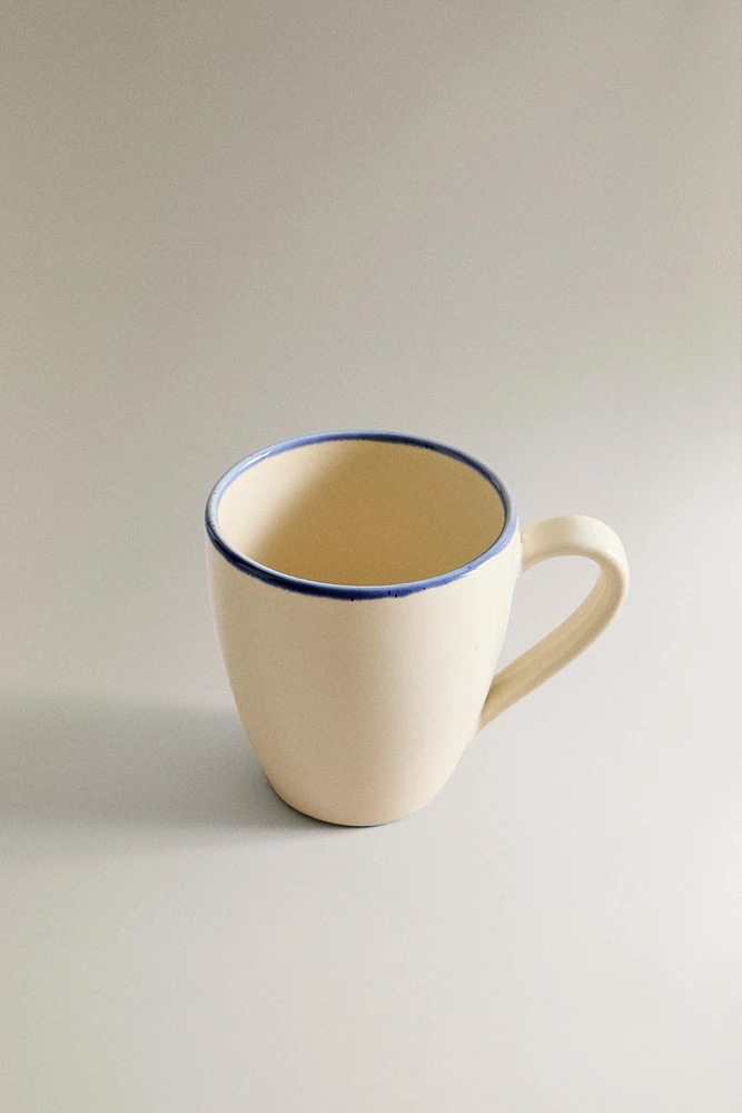 STONEWARE MUG WITH RIM DETAIL