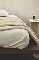 FADED-EFFECT LINEN QUILT