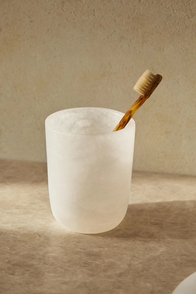 ALABASTER TOOTHBRUSH GLASS