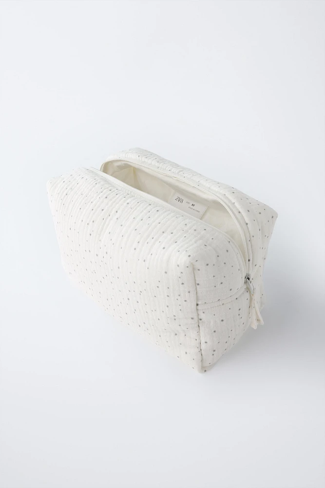 STARS PADDED TEXTURED TOILETRY BAG