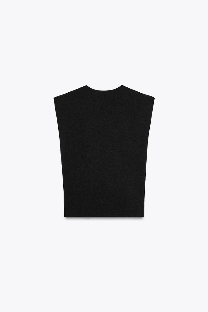 KNIT TOP WITH GOLDEN APPLIQUÉ