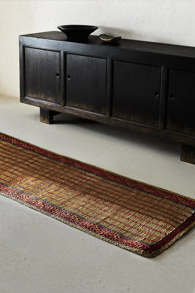 WOVEN STRAW RUNNER RUG