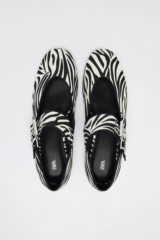 BALLERINES À BOUCLE AVEC IMPRIMÉ ANIMALIER